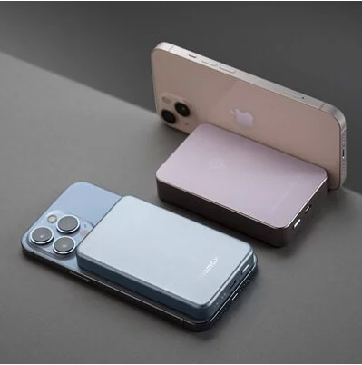 MOMAX IP107 Q.MAG Power7 10000mAh Magnetic Wireless Charger Power Bank