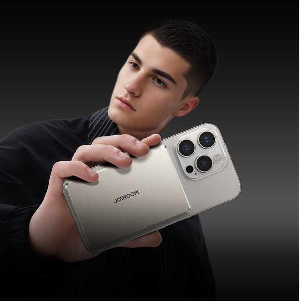 JOYROOM JR-PBM08 Pro 20W Magnetic Wireless 10000mAh Power Bank: