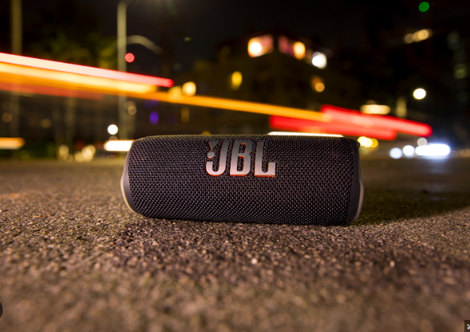 JBL Flip 6 Bluetooth Speaker